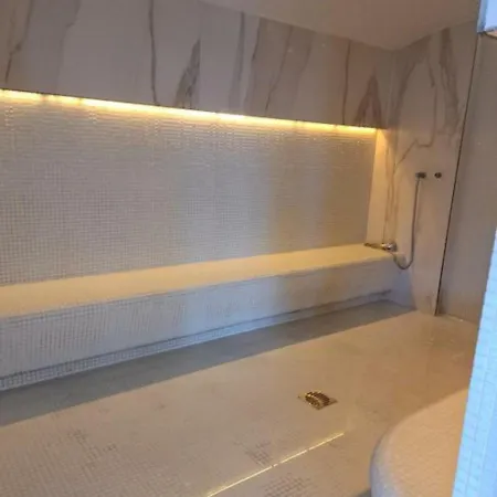 Bell Marina In Alezzi Beach & Spa Piscina Interioara Incalzita Sauna Jacuzzi Daire *